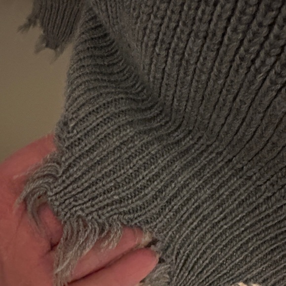 Zenana Outfitters Charcoal V-Neck Sweater - Picture 5 of 10